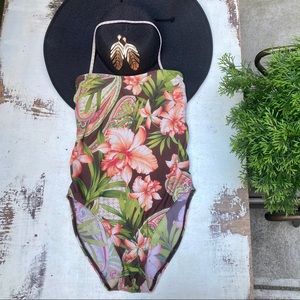 Tommy Bahama size 8 Hawaiian Bandeau one piece